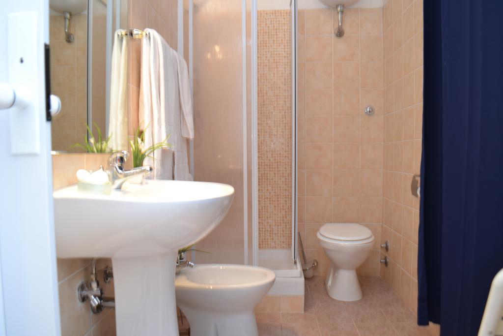 La Luna Di Roma B&B Phòng bức ảnh
