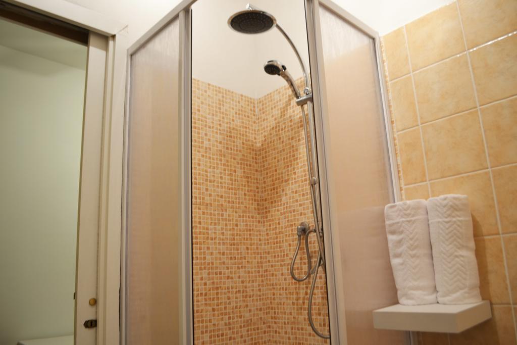La Luna Di Roma B&B Phòng bức ảnh