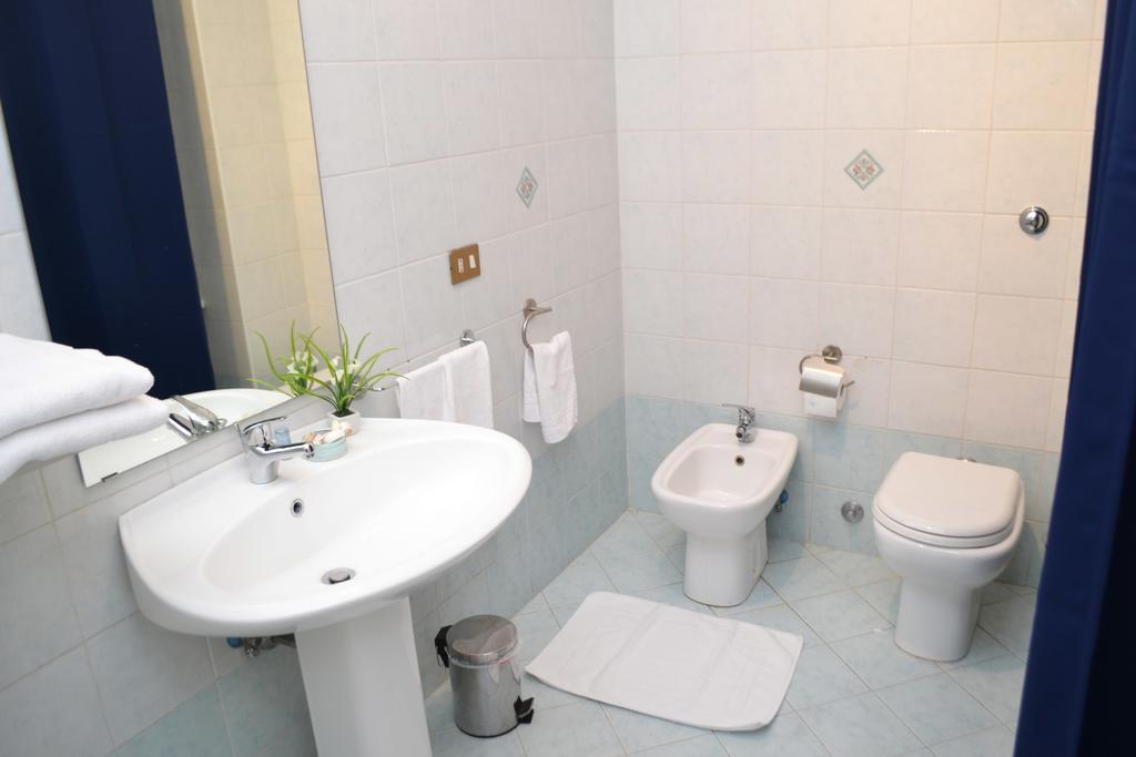 La Luna Di Roma B&B Phòng bức ảnh