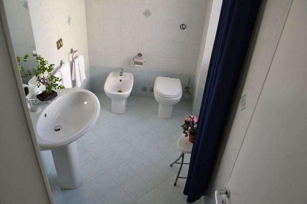 La Luna Di Roma B&B Ngoại thất bức ảnh